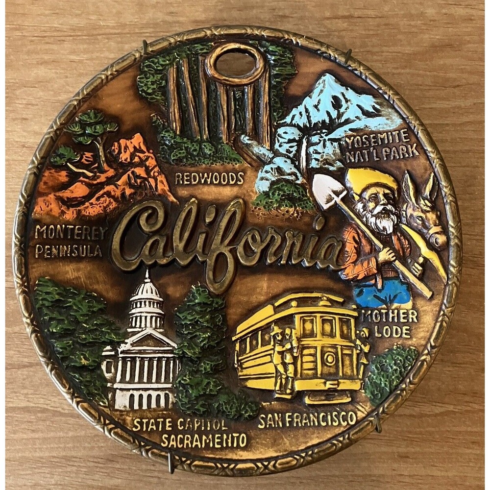 Vintage Smith Western CALIFORNIA 3-D SOUVENIR Decorative Hanging Plate - Japan